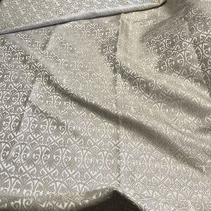 Classic Cream Damask Jacquard Shower Curtain w/fabric liner